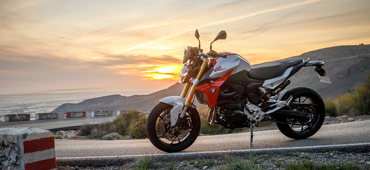 BMW F 900 R Banner