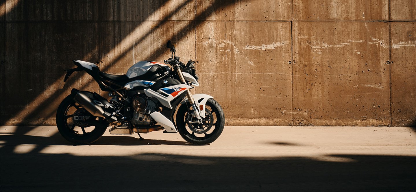 BMW S 1000 R Banner